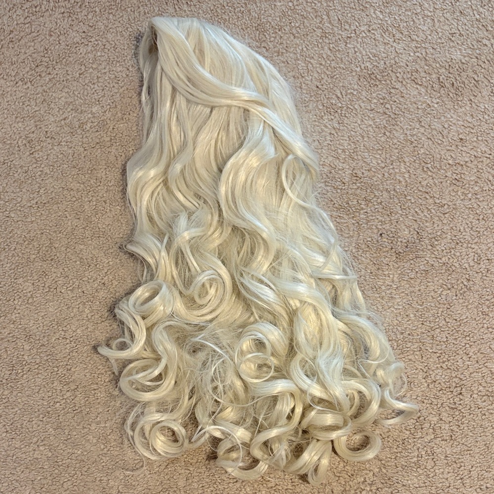 White curly wig
